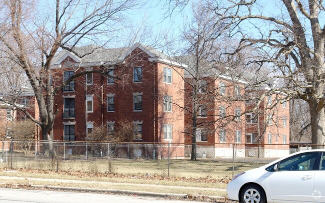 Charmwood Terrace - Charmwood Terrace Apartments