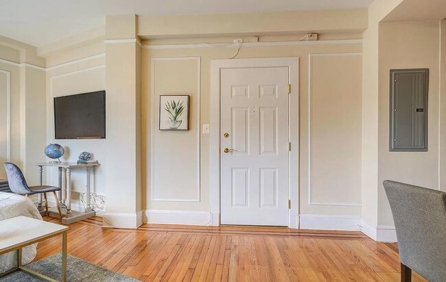 Photo - 1613 Harvard St NW