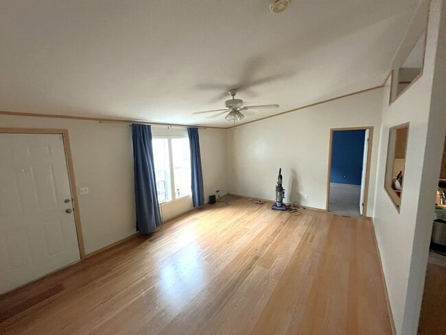 Photo - Great Location! 3 Bed, 2 Bath West-Flagstaff Home - Students & Pets OK! Avail Aug 10th!