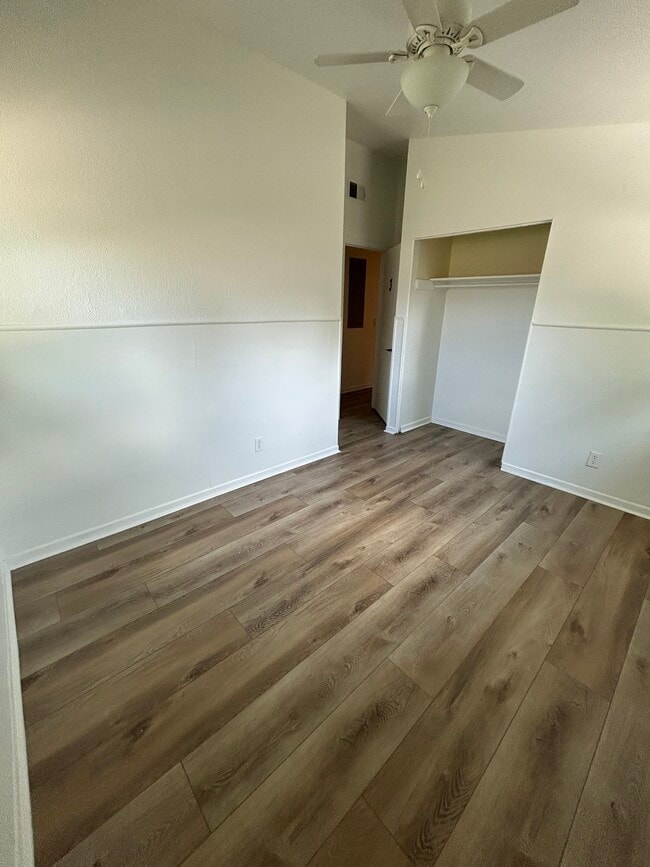 Photo - 2856 Tulip Cir E