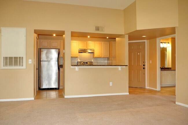 Photo - Sabal Point Gated Community in Longwood 2Bedroom 2bathroom on 3rd floor with screened in Lanai