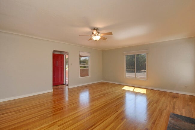 Photo - 3521 Smith Ave SE