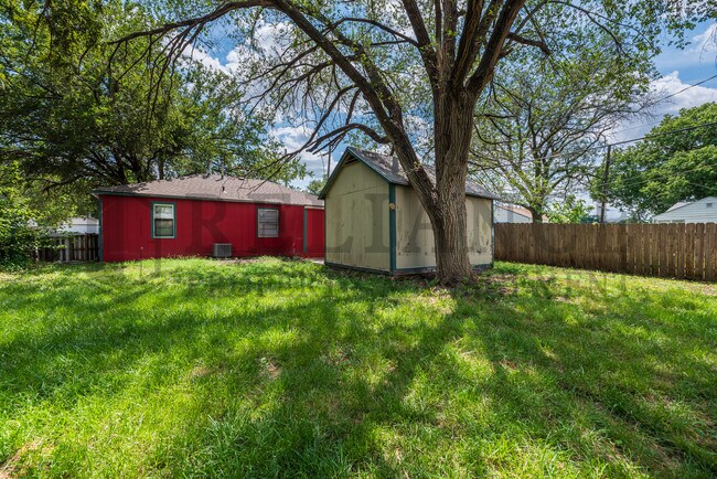 Photo - 5714 E Harry St