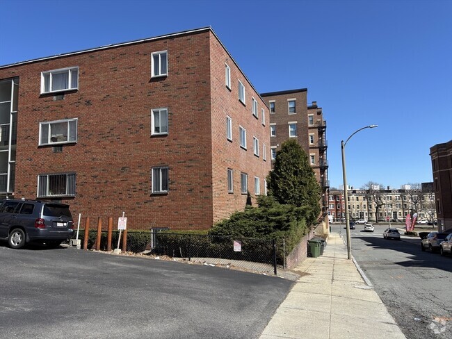 Building Photo - 7 Scottfield Rd Unit #1 Rental