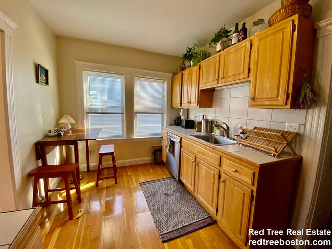 Building Photo - 59 Brookley Rd Unit 3L