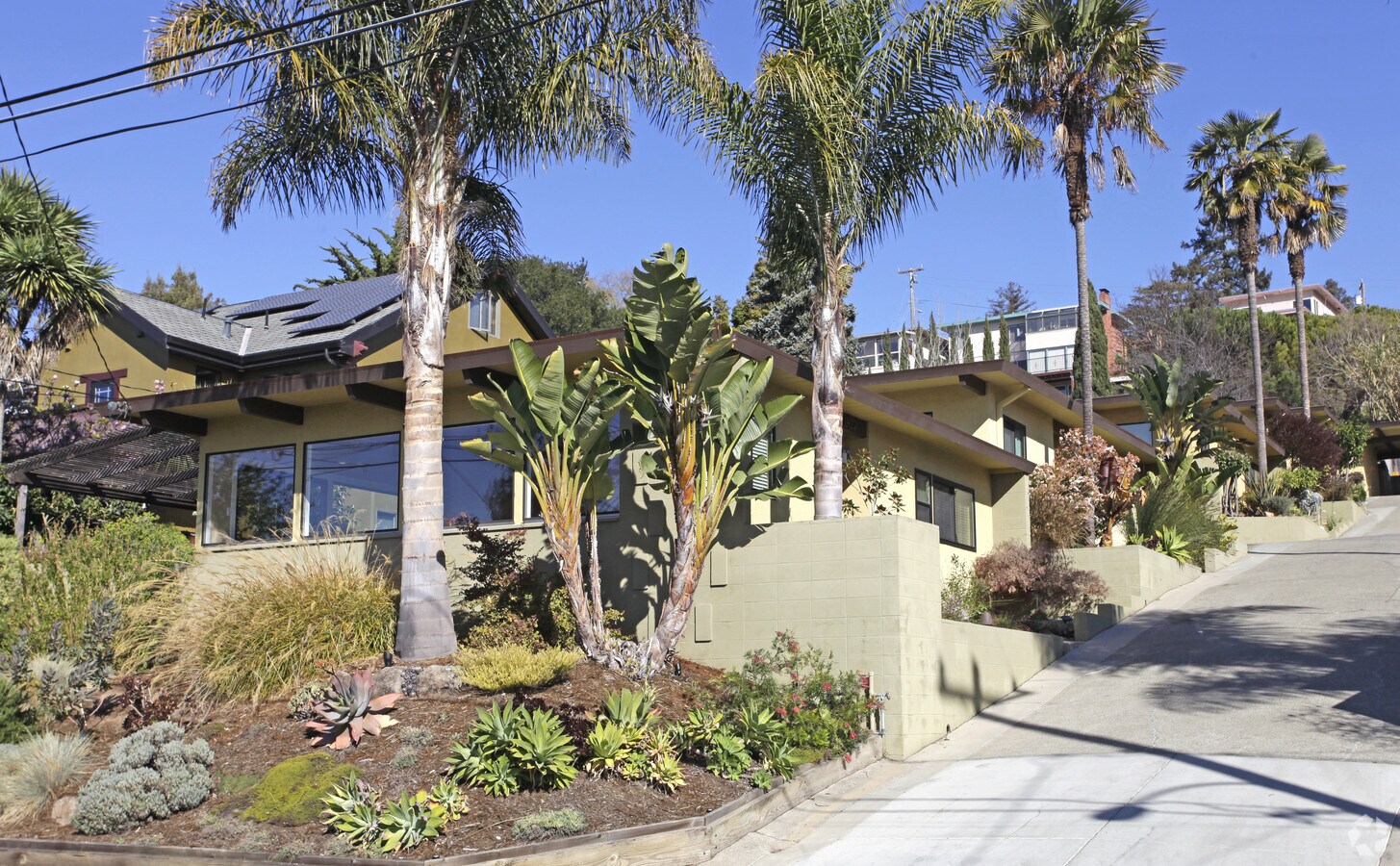 Photo - 2922-2932 Morgan Ave