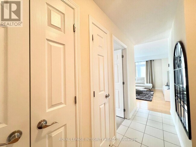 Photo - 160 Guelph Private Unité 101