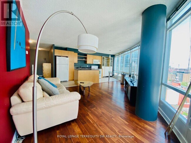 Photo - 373 Front St W Unit 2010