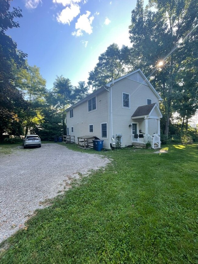 Building Photo - 230/232 Brookridge Ct. Unit 230 Brookridge Ct.