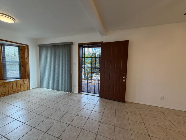 Photo - 1307 Rufina Ln Unit 4
