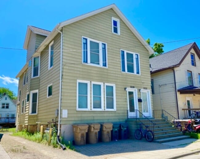 Building Photo - 1119/21 Bowen Ct. Unit & 1121 Bowen Ct. Rental