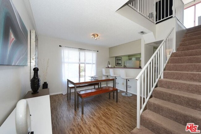 Photo - 3600 Bagley Ave Unit 305