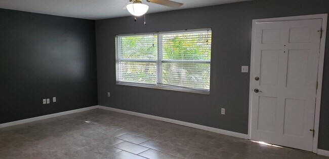 Photo - 3 bed, 2 bath 1 car garage