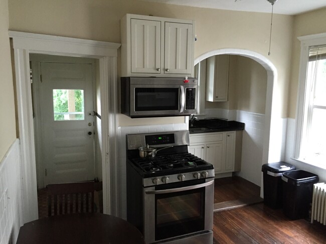 Building Photo - 260 Boston Ave Unit 1 Rental