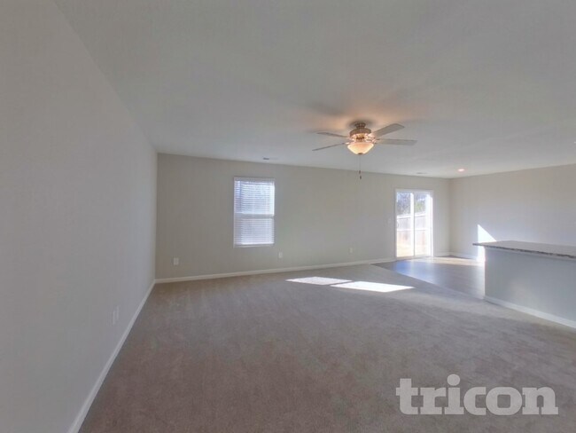 Photo - 2118 Southlea Dr