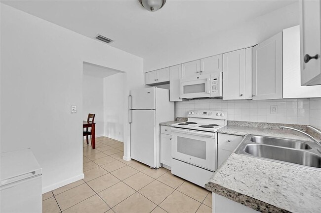 1218 NW 6th Ave