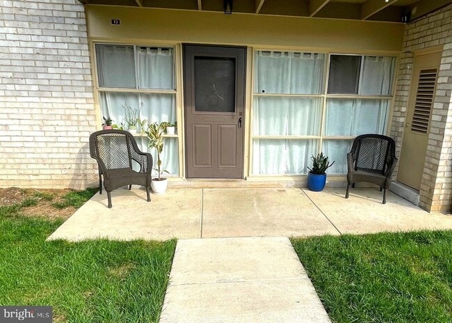 Building Photo - 4965 Americana Dr Unit T-2 Rental