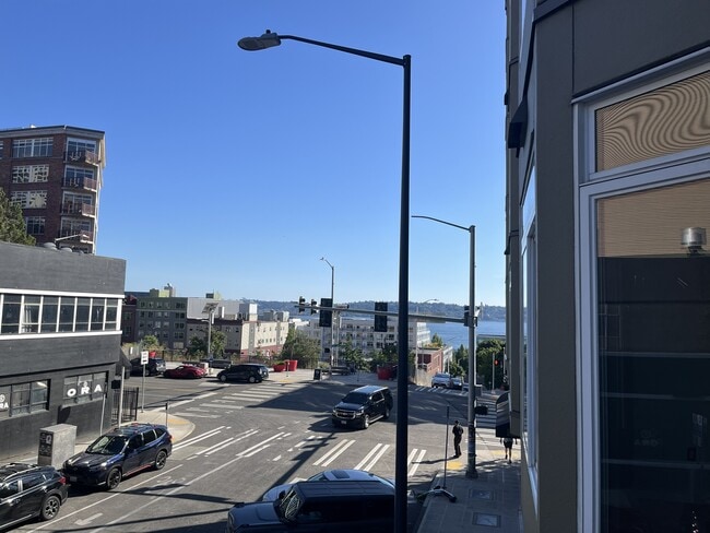 Photo - 2414 1st Ave Unidad 320