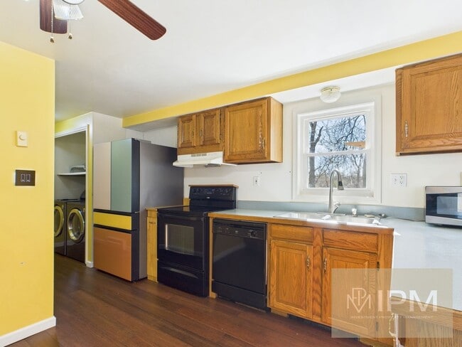 Photo - Bright Modern 3 Bedroom, 2 Bath Home in Eastern York Schools!