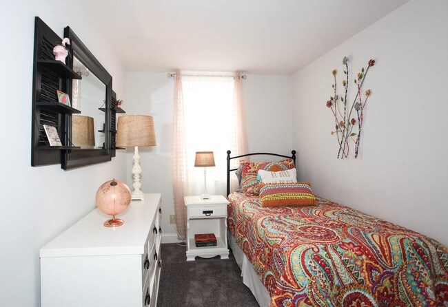 Photo - Hollinswood Townhouses