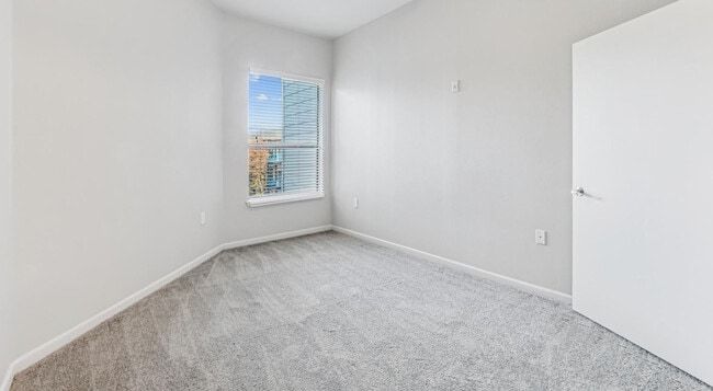 2BD, 2BA - 1170SF - Bedroom