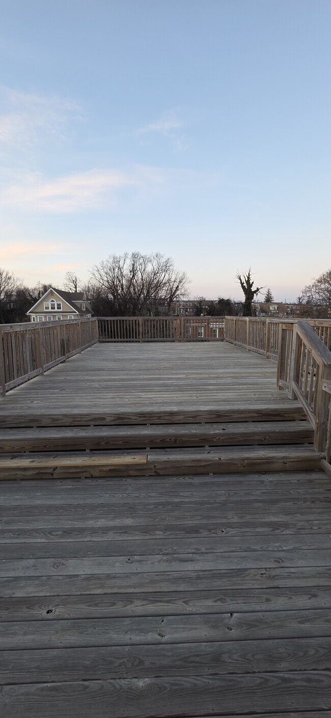 Building Photo - 2461 Shirley Ave