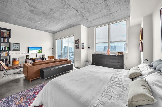 Photo - 133 NE 2nd Ave Unidad 2917