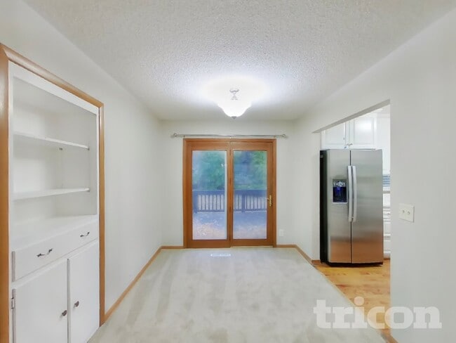 Photo - 6928 45th Pl N