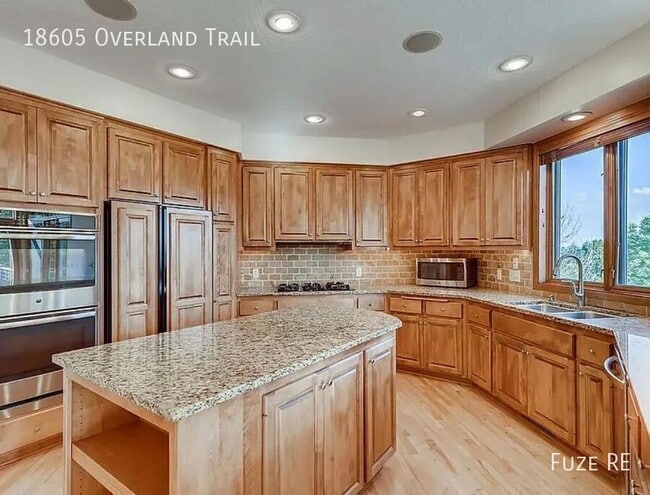 Photo - 18605 Overland Trail