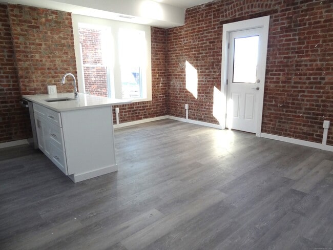 Photo - 2806 Fairfield Ave