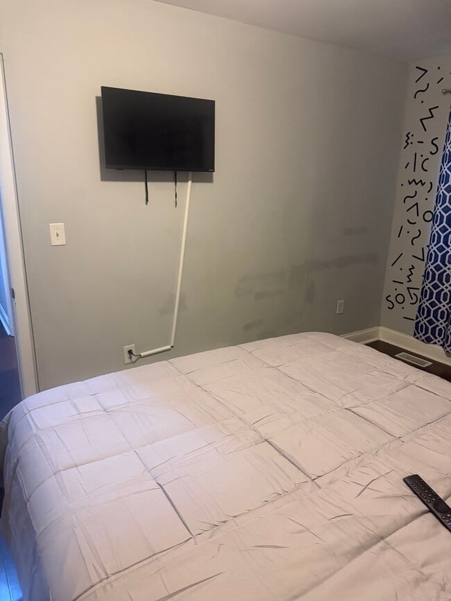 Photo - 236 E 25th St