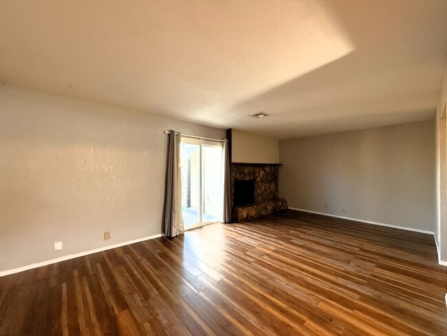 Photo - 8081 NW 23rd St