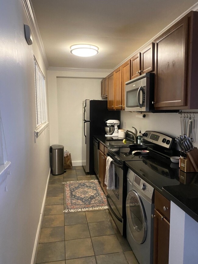 Photo - 897 N Highland Ave NE Unit B7