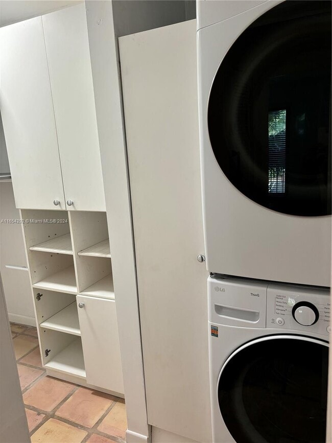 Photo - 4708 SW 67th Ave Unit L2