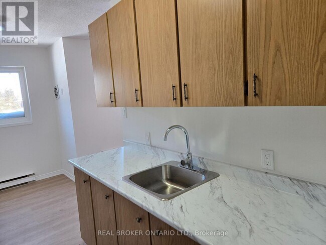 Photo - 15 Wellington Rd 124 Unit Apt #21