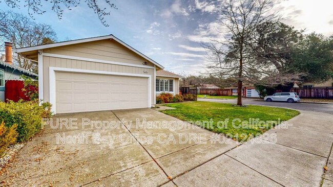 Photo - 1006 Waterbrook Ct House