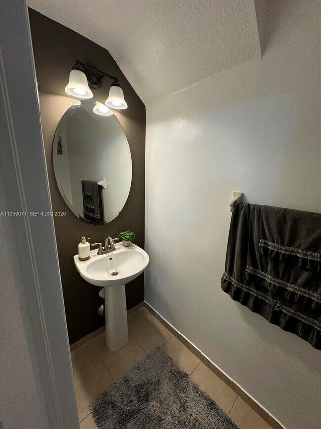 Photo - 8905 NW 98th Ave