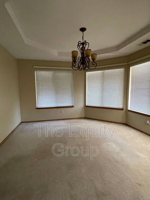 Photo - 605 E Babcock Ave