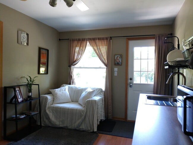 Photo - 14860 Glendale Ave