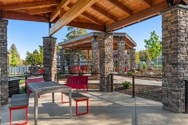 Sienna Pointe