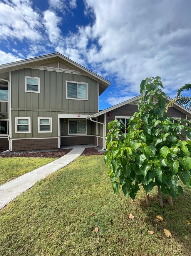 Building Photo - Kahoma Village 3 Bedroom Townhome Unit 12-105