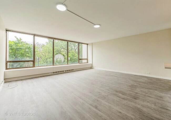 Photo - 2800 N Lake Shore Dr Unit APT 308