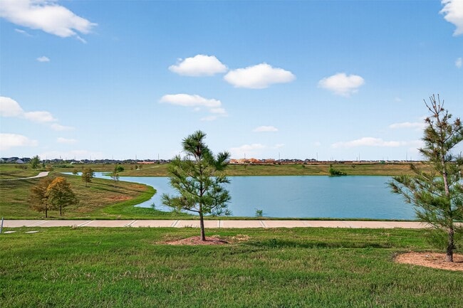 Building Photo - 31410 Hexan Hts Ln