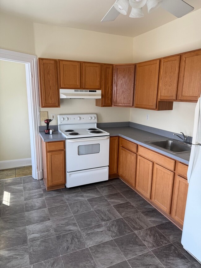 Photo - 208 W State St Unit 3