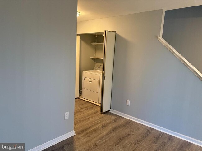 Photo - 1935 Winslow Ct