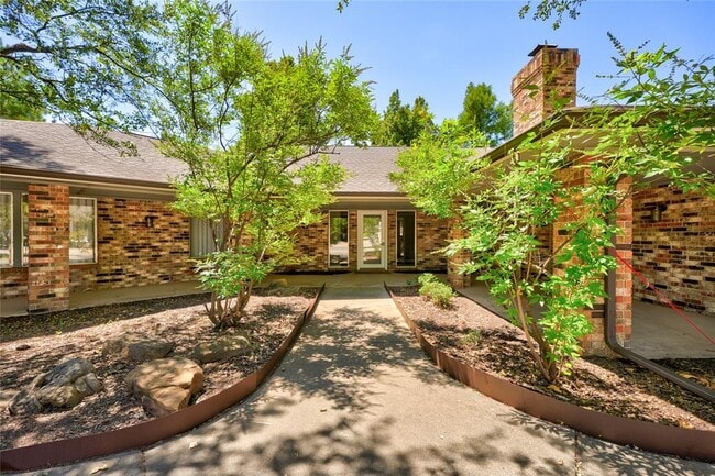 Photo - 6325 Glenbrook Ct