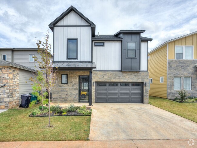 Building Photo - Beautiful New Construction Home in Edmond/...