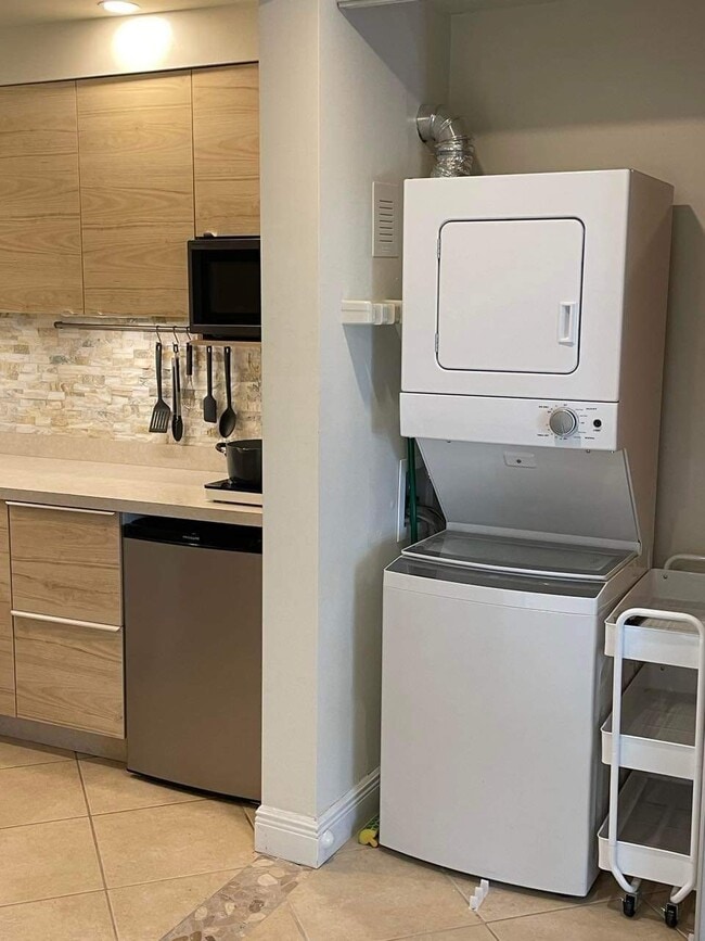 Photo - 441 N Harbor City Blvd Unit D-3noble