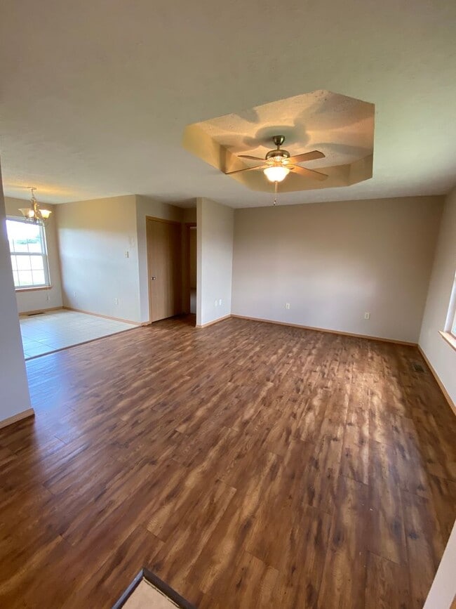 Photo - 203 N Christopher Ln