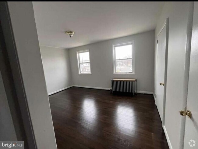 Building Photo - 722 W Maple Ave Unit 722B Rental